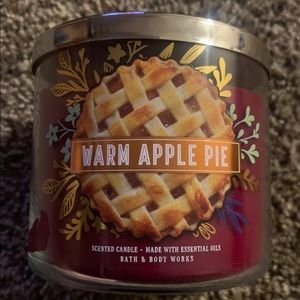 Warm apple pie 3 Wick